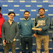 L'équipe Resalocal avec le trophé coup de coeur du jury aux Tignes Tech